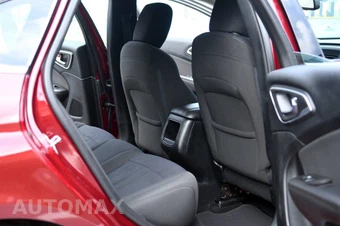 2015 Chrysler 200 Limited - miniatura 41
