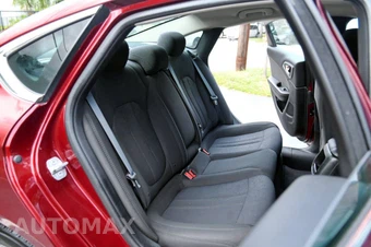 2015 Chrysler 200 Limited - miniatura 42