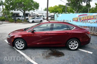 2015 Chrysler 200 Limited - miniatura 7