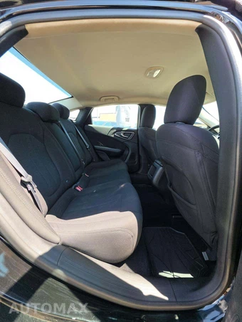 2015 Chrysler 200 Limited – miniatura 13
