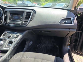 2015 Chrysler 200 Limited – miniatura 16