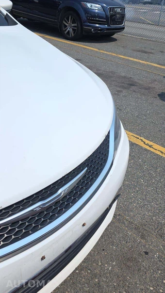2015 Chrysler 200 Limited – miniatura 33
