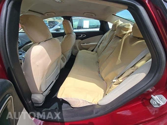 2015 Chrysler 200 Limited – miniatura 13