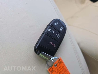 2015 Chrysler 200 Limited – miniatura 8