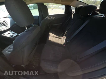 2015 Chrysler 200 Limited – miniatura 13