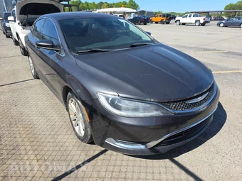 2015 Chrysler 200 Limited – miniatura 3
