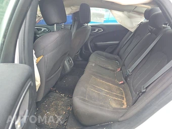 2015 Chrysler 200 Limited – miniatura 13