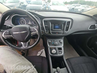 2015 Chrysler 200 Limited – miniatura 10