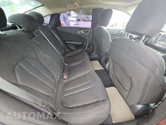 2015 Chrysler 200 Limited – miniatura 16