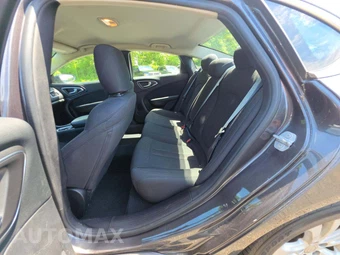 2015 Chrysler 200 Limited - miniatura 10