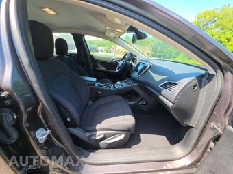 2015 Chrysler 200 Limited - miniatura 15