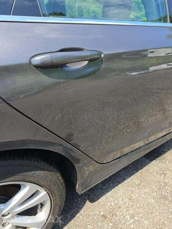 2015 Chrysler 200 Limited - miniatura 23