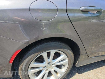2015 Chrysler 200 Limited - miniatura 24