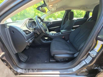 2015 Chrysler 200 Limited - miniatura 3