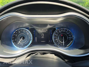 2015 Chrysler 200 Limited - miniatura 6