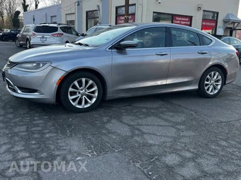 2015 Chrysler 200C – miniatura 22