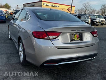 2015 Chrysler 200C – miniatura 26