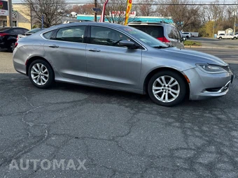 2015 Chrysler 200C – miniatura 35