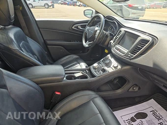2015 Chrysler 200C - miniatura 8