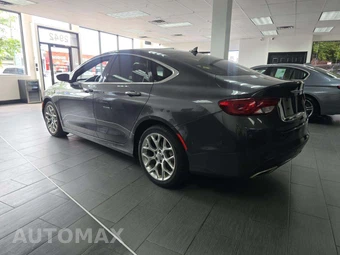 2015 Chrysler 200C – miniatura 2