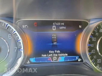 2015 Chrysler 200C – miniatura 15