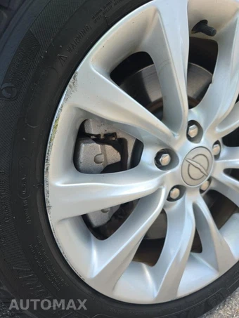 2015 Chrysler 200C – miniatura 21