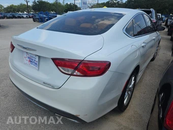 2015 Chrysler 200C – miniatura 4