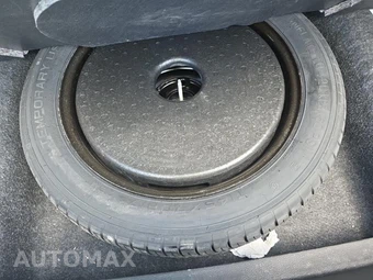 2015 Chrysler 200C – miniatura 7