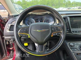 2015 Chrysler 200C - miniatura 10
