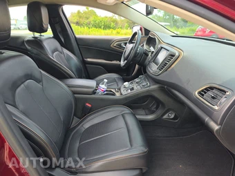 2015 Chrysler 200C - miniatura 8