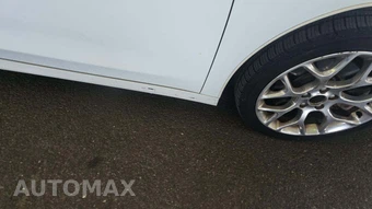 2015 Chrysler 200C – miniatura 27
