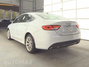 2015 Chrysler 200C – miniatura 6