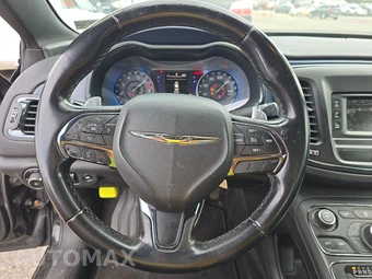 2015 Chrysler 200S – miniatura 10