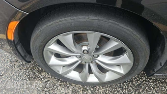 2015 Chrysler 200S – miniatura 35