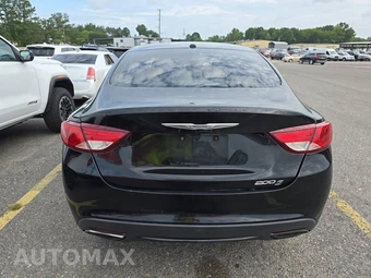 2015 Chrysler 200S – miniatura 5