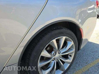 2015 Chrysler 200S – miniatura 29