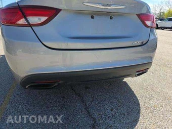 2015 Chrysler 200S – miniatura 32