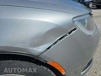 2015 Chrysler 200S – miniatura 36
