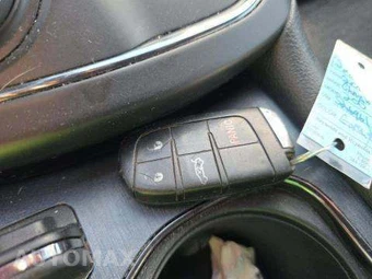 2015 Chrysler 200S – miniatura 9