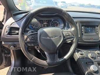 2015 Chrysler 200S - miniatura 10