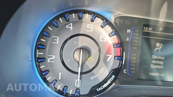 2015 Chrysler 200S - miniatura 21