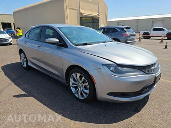 2015 Chrysler 200S - miniatura 3