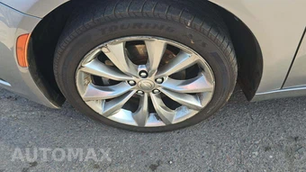 2015 Chrysler 200S - miniatura 32