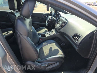 2015 Chrysler 200S - miniatura 8