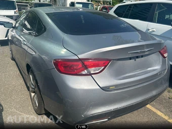 2015 Chrysler 200S - miniatura 17