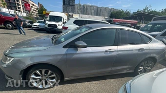 2015 Chrysler 200S - miniatura 18