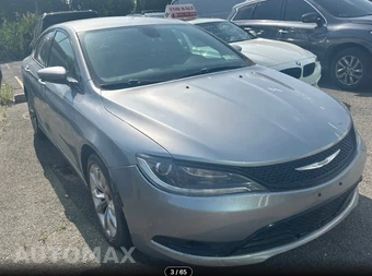2015 Chrysler 200S - miniatura 3
