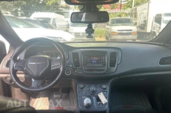 2015 Chrysler 200S - miniatura 7