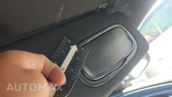 2015 Chrysler 200S - miniatura 23