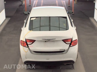 2015 Chrysler 200S - miniatura 5